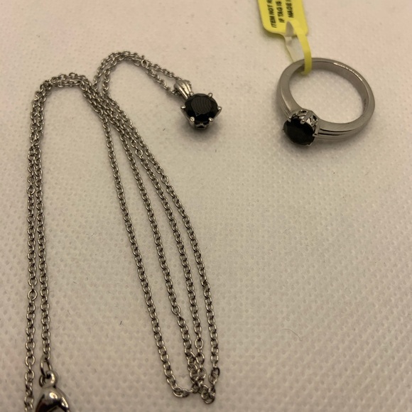 BLACK SPINEL RING AND PENDANT - Picture 8 of 8
